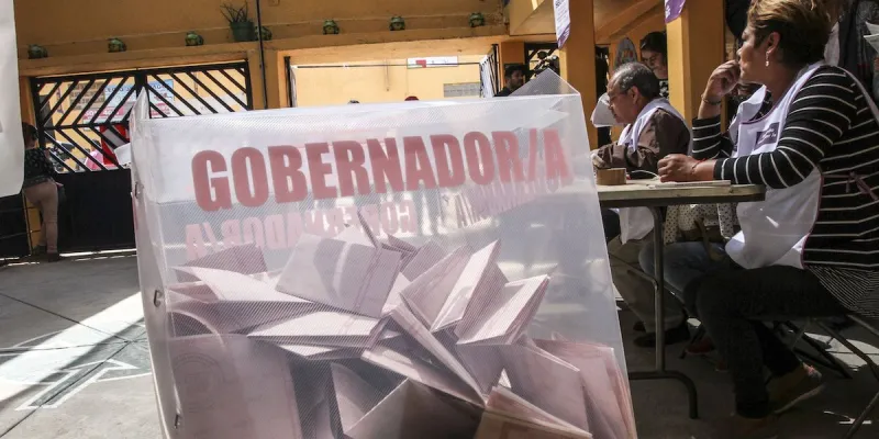 Urna electoral de una elección para gobernador.