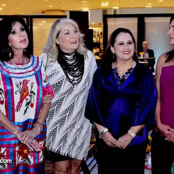 Diana Siller, Liliana Melo de Sada, Elvira Lozano de Todd y Sonia Marcos