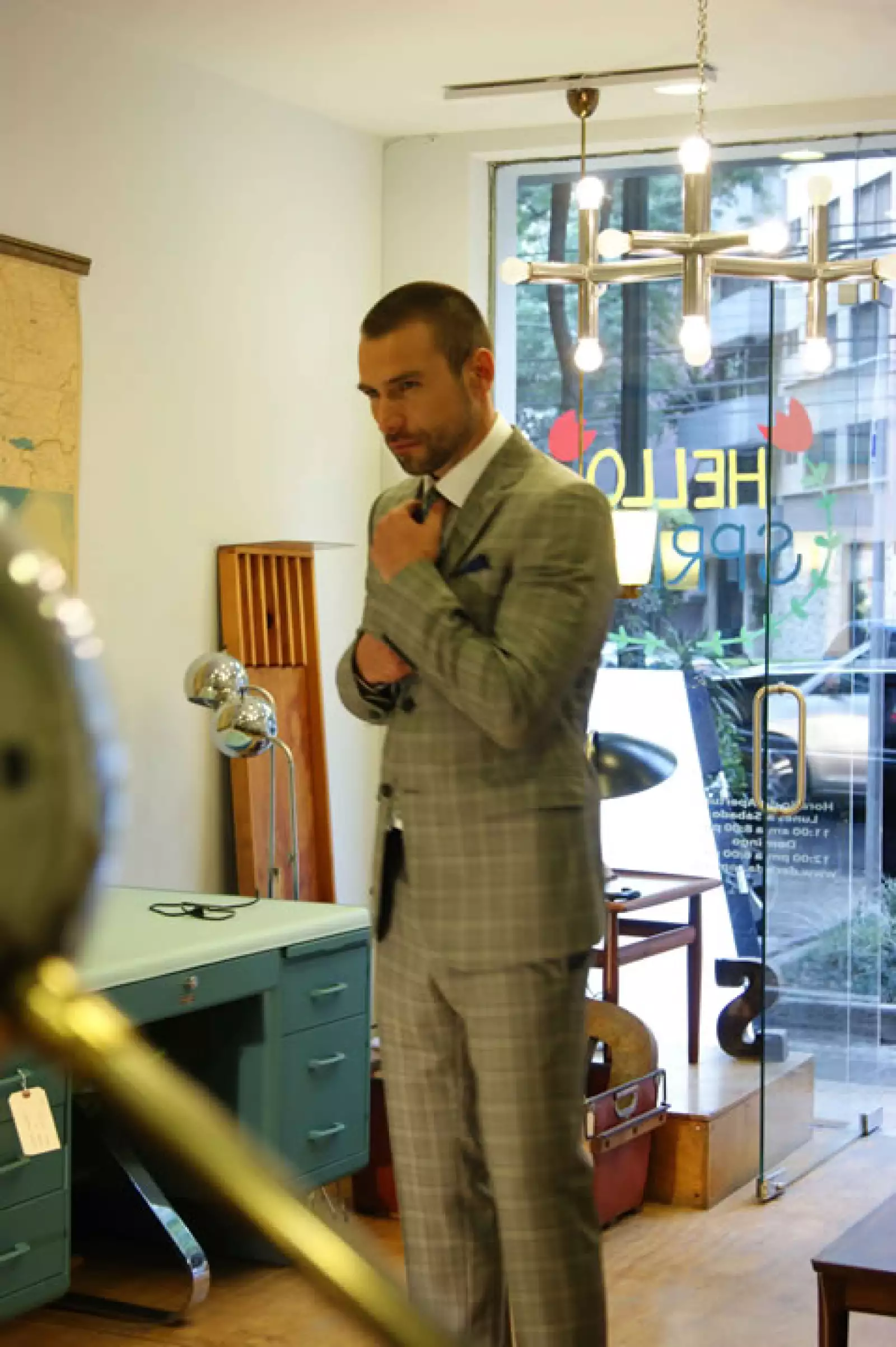 La sesión de fotos se llevó a cabo en DECADA MUEBLES VINTAGE en Polanco.