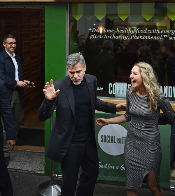 En todo momento estuvo sonriente y accesible.