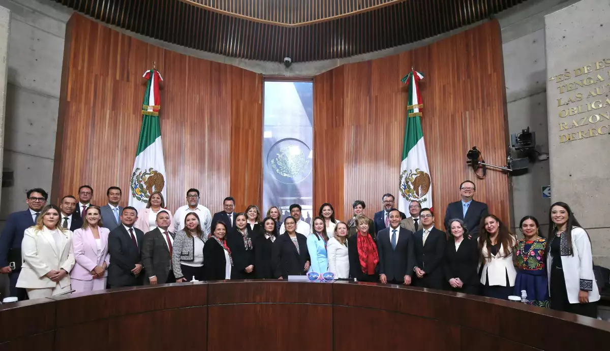 Los nuevos magistrados del TEPJF asumen sus cargos, son Gilberto Bátiz y Claudia Valle Aguilasocho.
