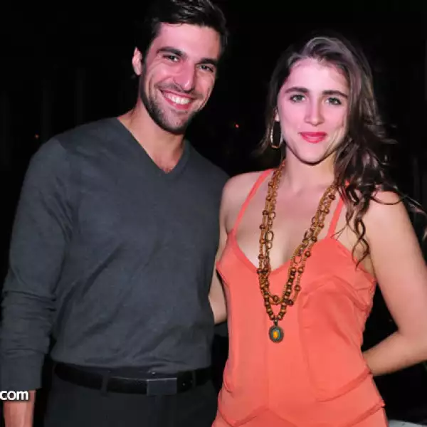 Osvaldo de León,Casandra Sánchez Navarro