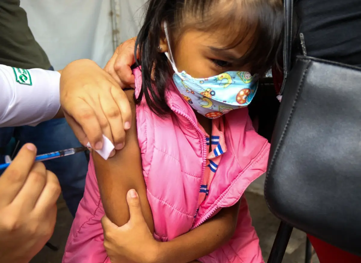 En CDMX mantuvieron vacunas almacenadas y algunas caducaron