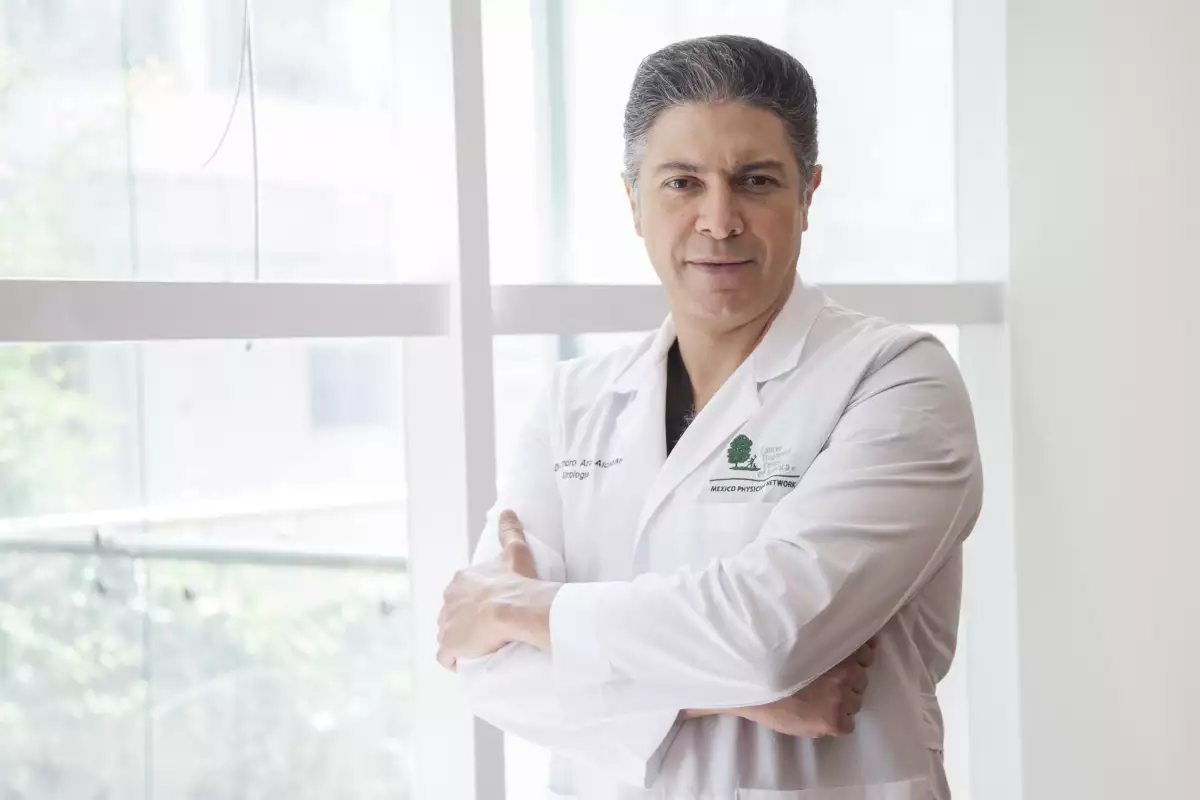 Dr. Alejandro Arce Alcázar.