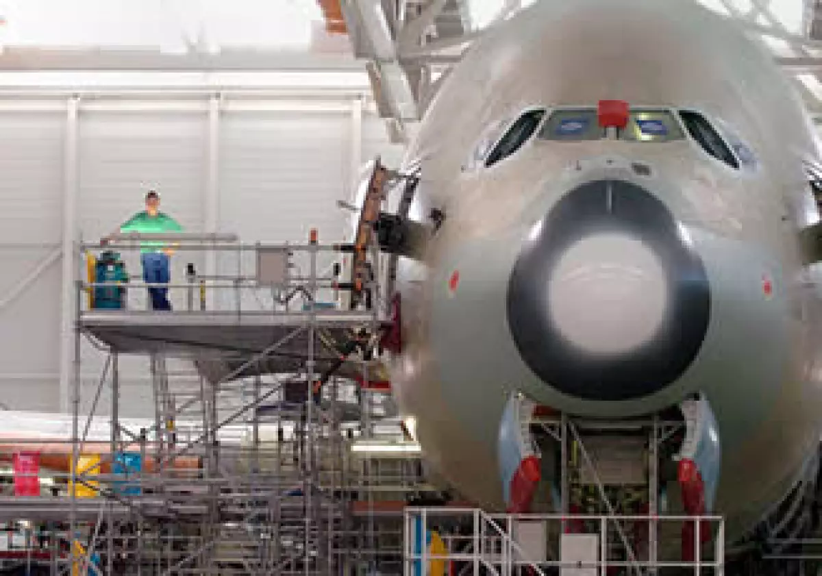 Airbus y Boeing luchan en un mercado de 1.7 billones de dólares. (Foto: AP)