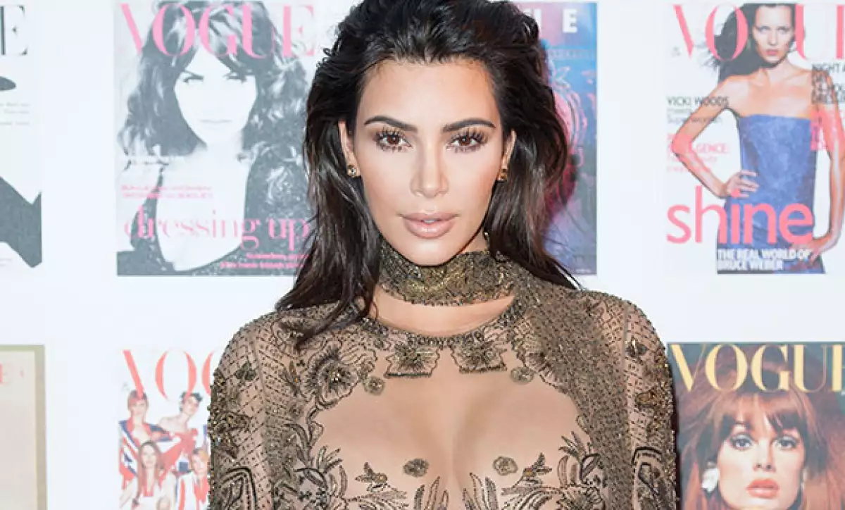 La esposa de Kanye West no está nada feliz que las primeras palabras de su hijo no hayan sido precisamente "mamá".