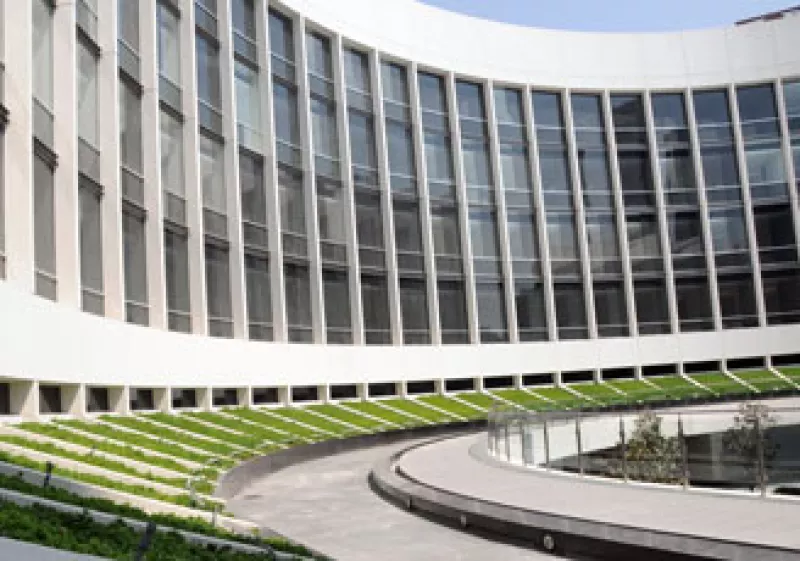 La polémica del nuevo edificio del Senado ya tiene canción a ritmo de hip hop. (Foto: Brenda Blakely Rodríguez)