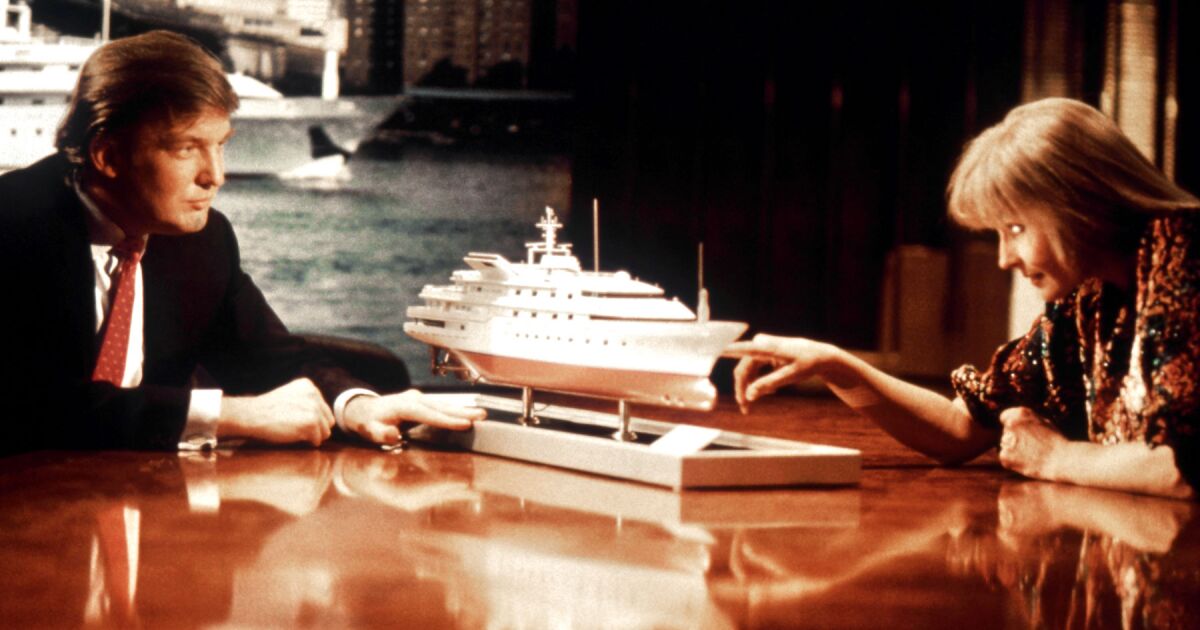 Donald Trump'ın en kötü performans nedeniyle Razzie Ödülü'nü kazandığı zaman