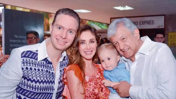 AMLO-bebe-Anahi.jpg