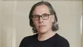 Retrato del cinefotógrafo Rodrigo Prieto.