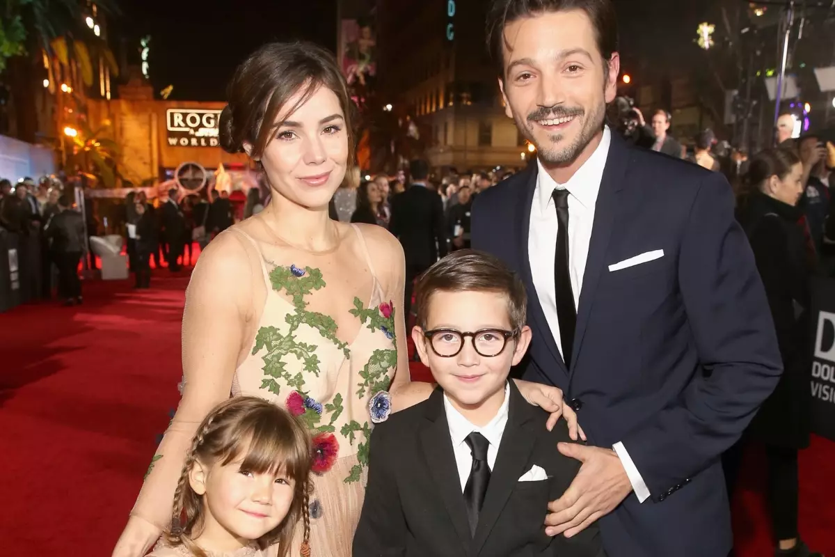 Camila-Sodi-diego-luna-hijos