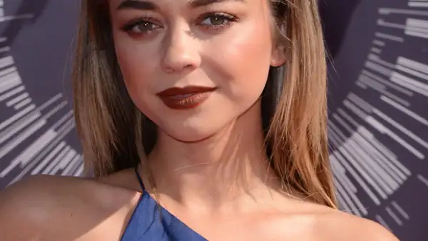 La actriz Sarah Hyland en los MTV Video Music Awards.