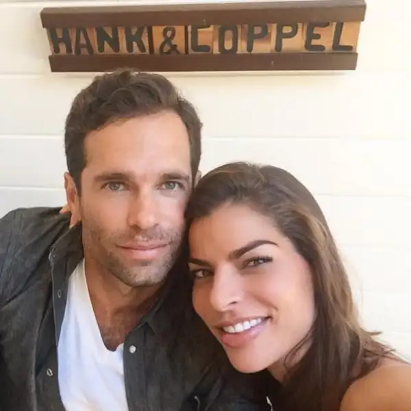 Con esta foto, la pareja anticipaba que un anuncio importante vendría: `Coming soon...´, posteó Bárbara.