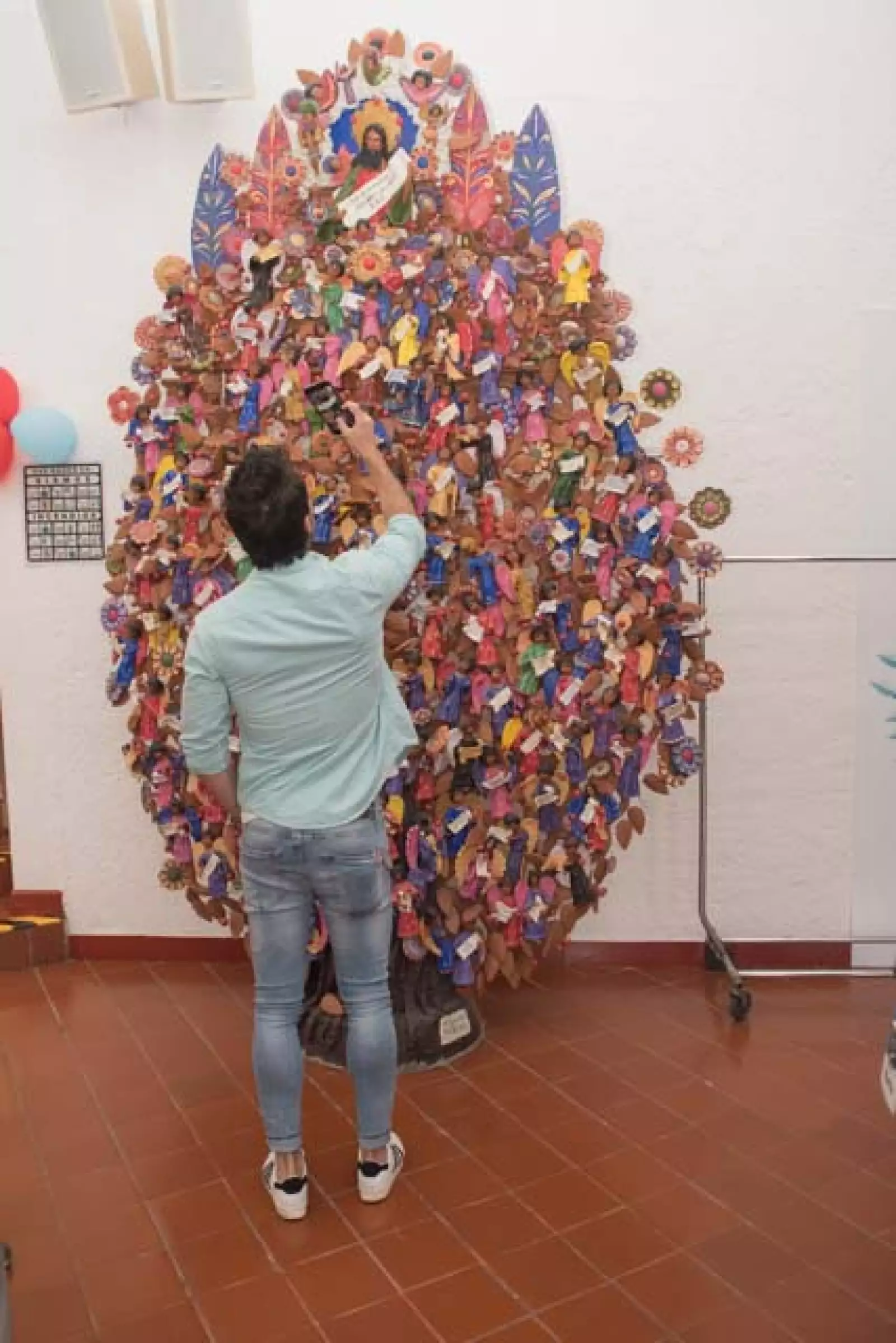 Visita de Paco Arango a la Casa de la Amistad