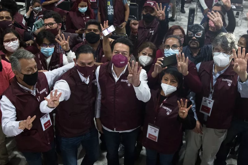 Mario Delgado llama a defender la nueva reforma eléctrica