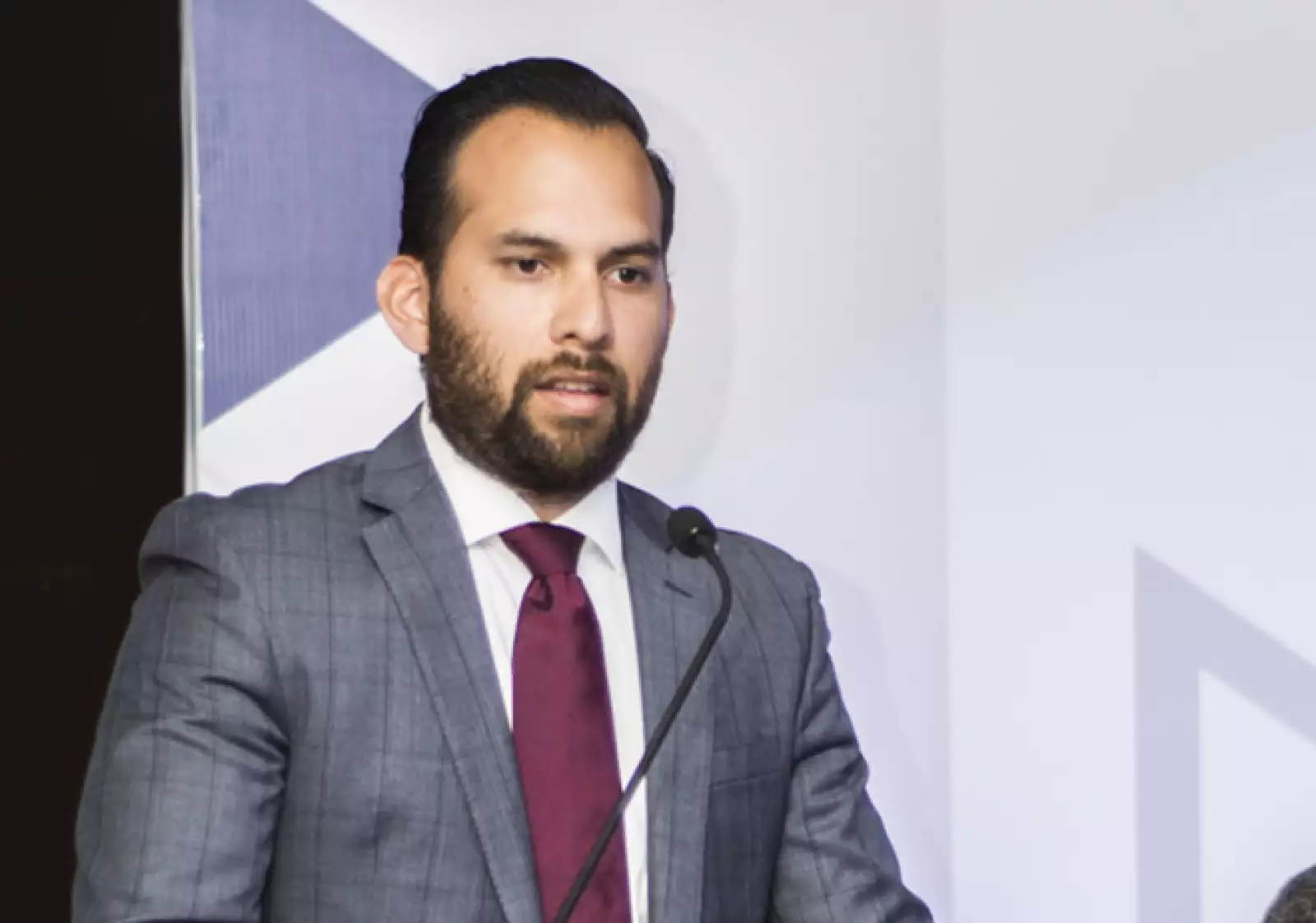 Adri�n Baez / Seminario Automotriz