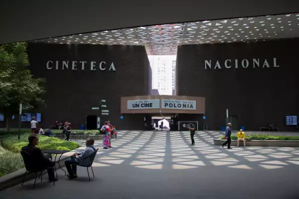 exterior cineteca-1.jpg