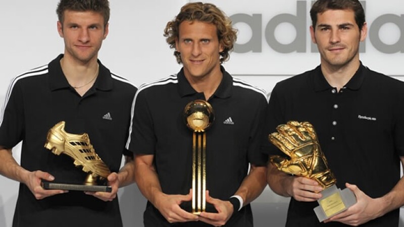 Entregan a Forlán, Müller y Casillas premios a lo mejor del Mundial