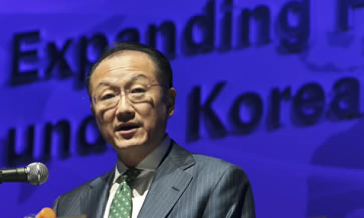 Jim Yong destacó que en Brasil el Gobierno ha enfrentado el problema de los barrios pobres infestados con drogas y los ha convertido en vecindarios más seguros. (Foto: AP)