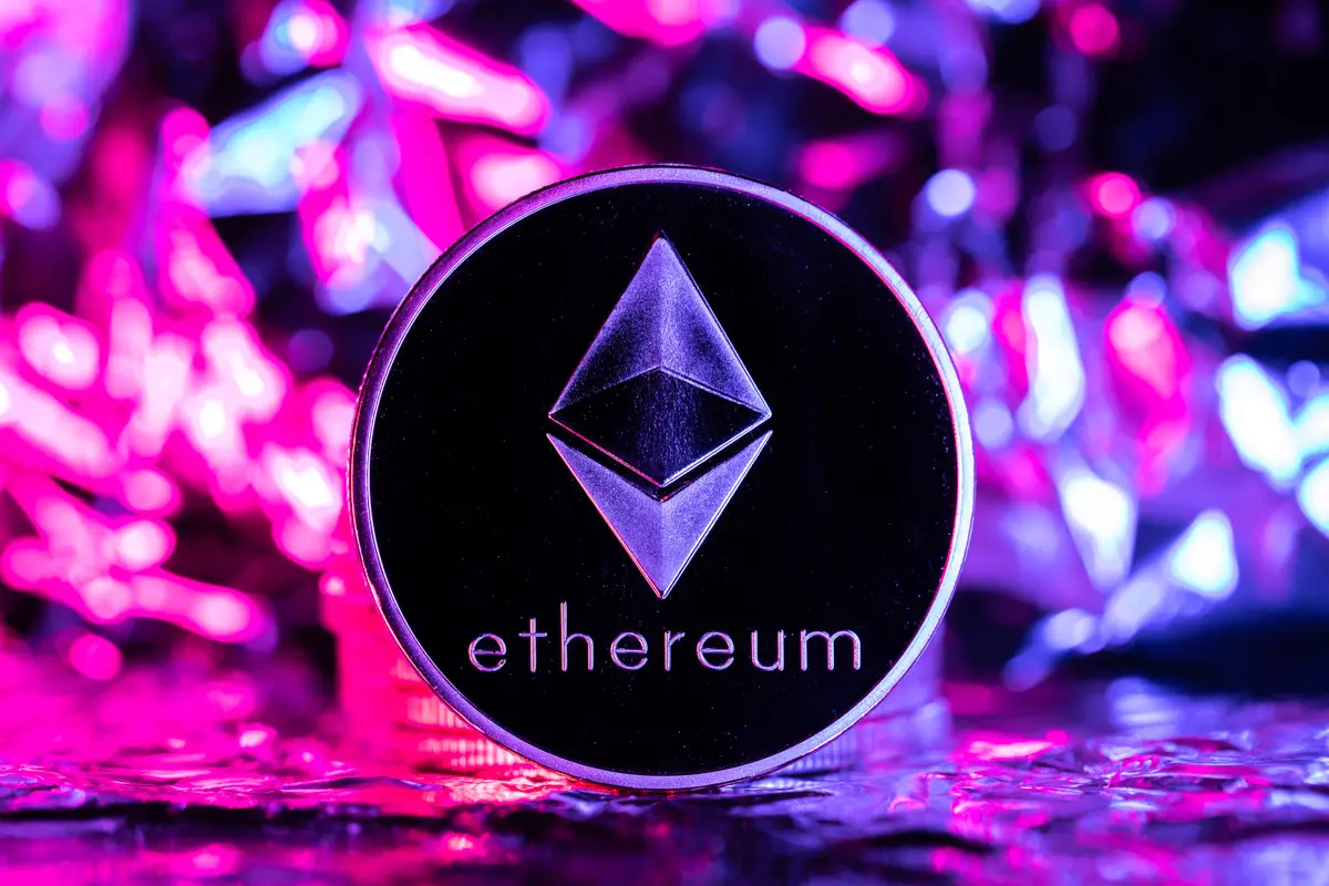 (Foto temática de criptomonedas. Ethereum )
