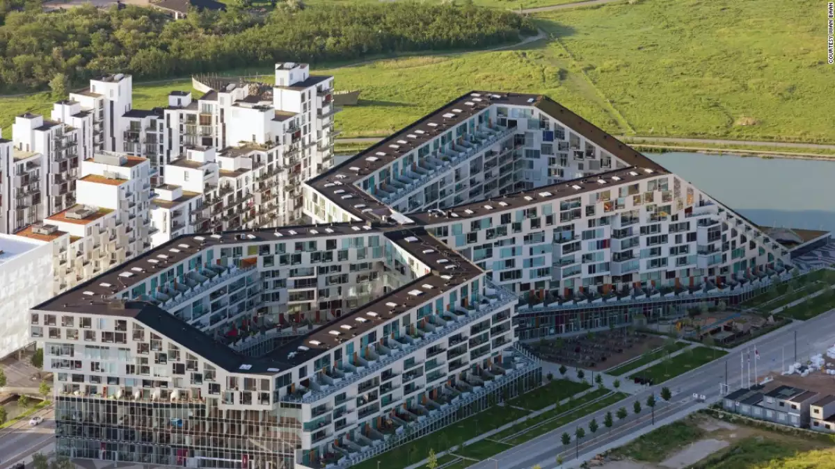 8 House (2007-09) por Bjarke Ingels Group (BIG) en Copenhagen, Dinamarca
