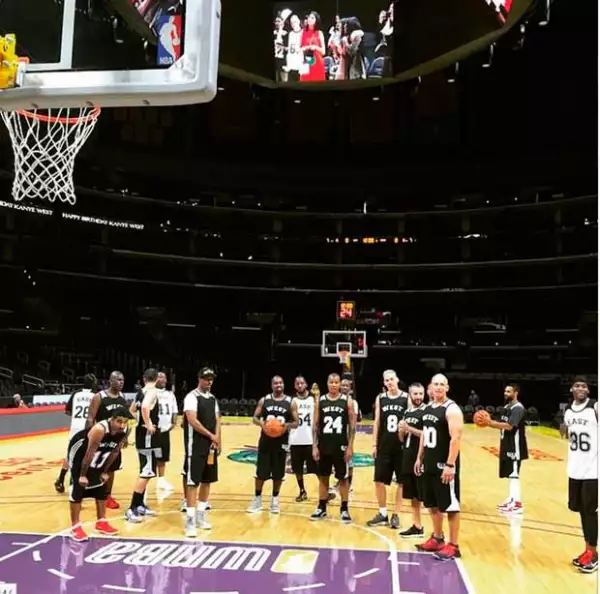 Estrellas de la música y el basquetbol se reunieron en el festejo de Kanye.
