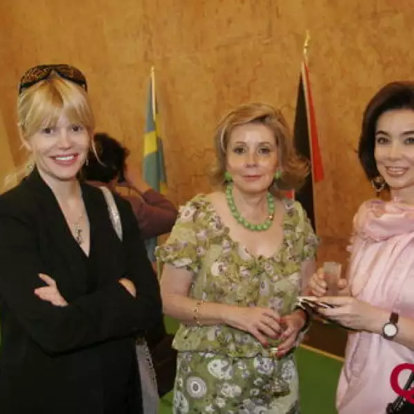 Karen Alonso, Doris Beckman, Dolores Peñafiel