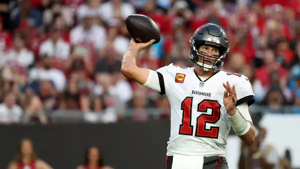 (Tom Brad, el número 12 de los bucaneros de Tampa Bay)