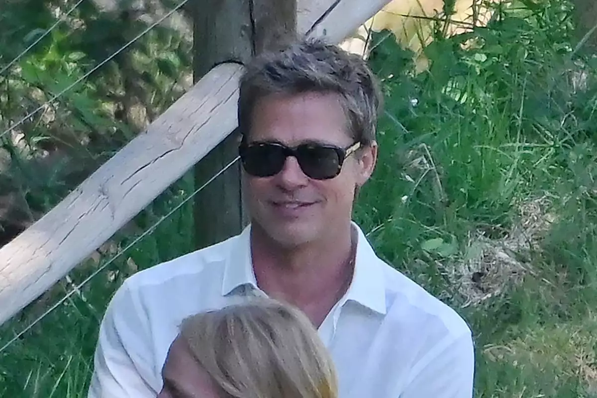 Brad Pitt se ve cada vez más joven
