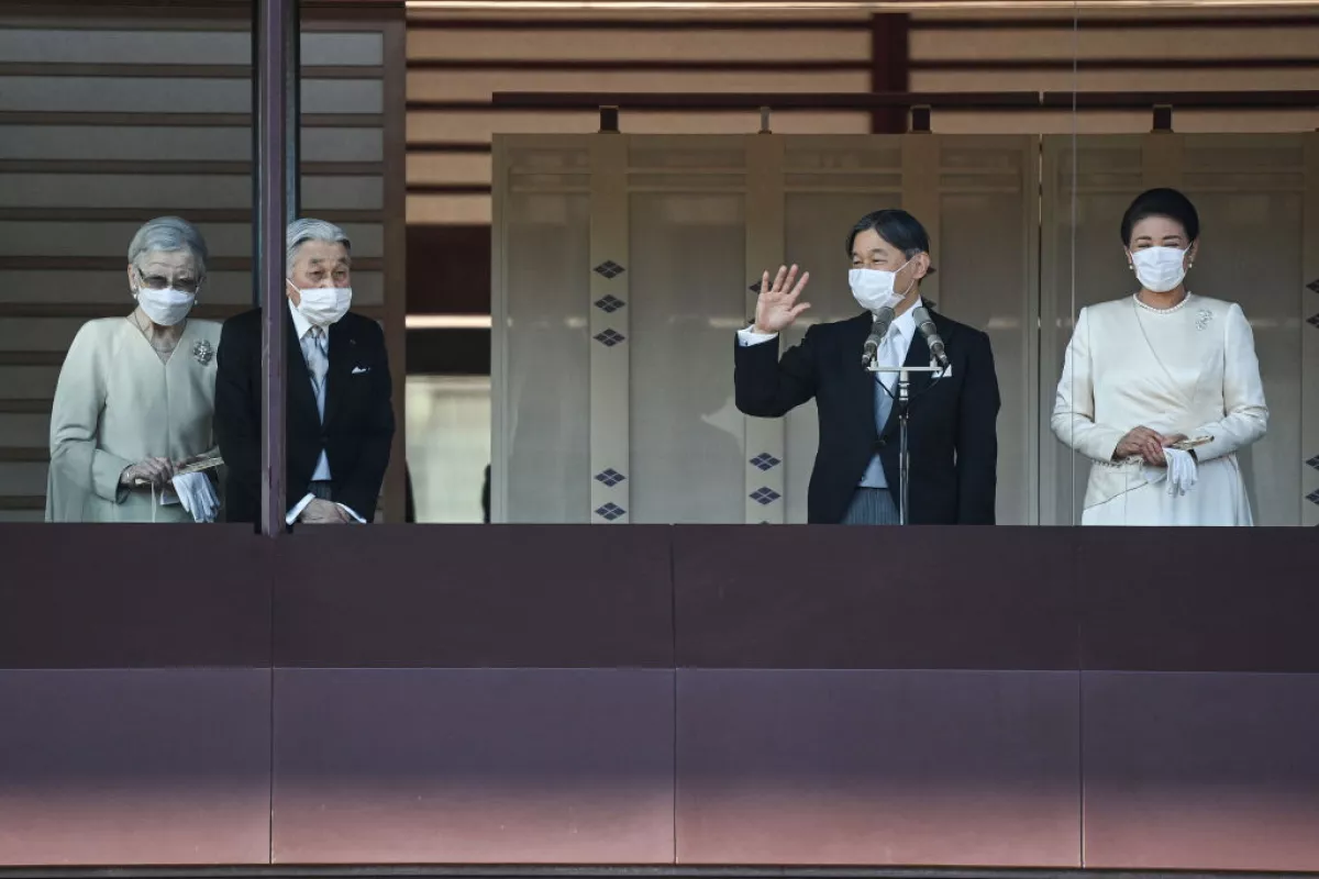 Foto de la Familia imperial de Japón, con el emperador Naruhito y la emperatriz Masako. A la izquierda se ve a su padre, el emperador honorario Akihito y la anterior emperatriz Michiko.