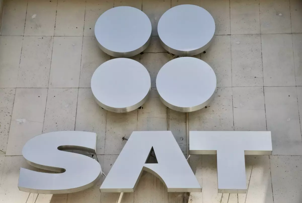 Devolución del SAT 2026: ¿por qué se podría retrasar el pago del saldo a favor y qué revisar en el estatus? 