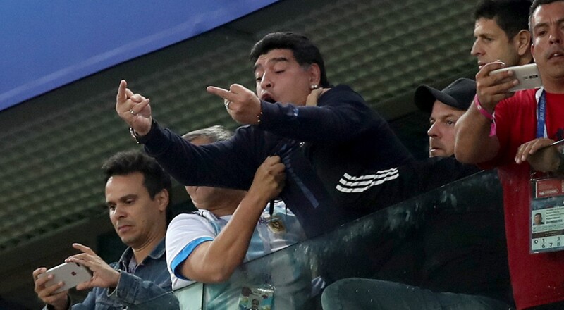 Festejo de Maradona