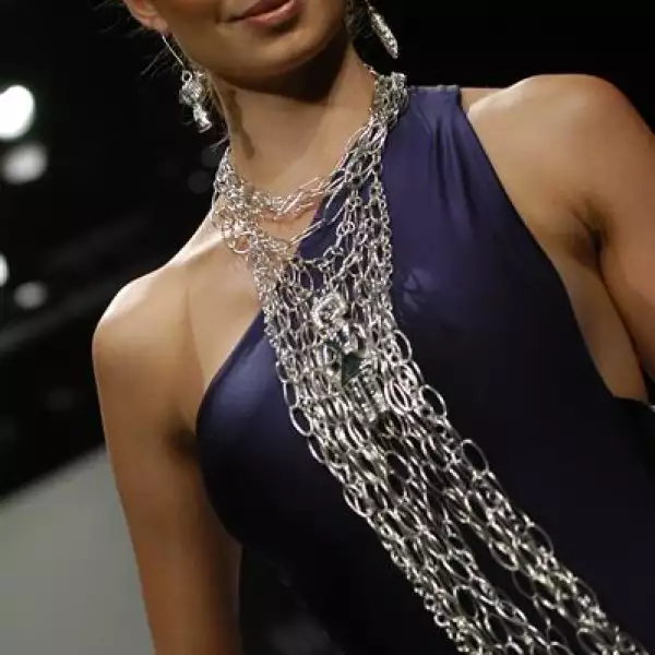 MBF Pasarela Delia González