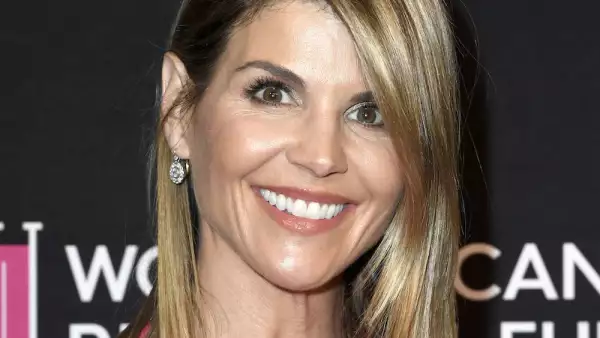 The Women's Cancer Research Fund's An Unforgettable Evening Benefit Gala - Arrivals