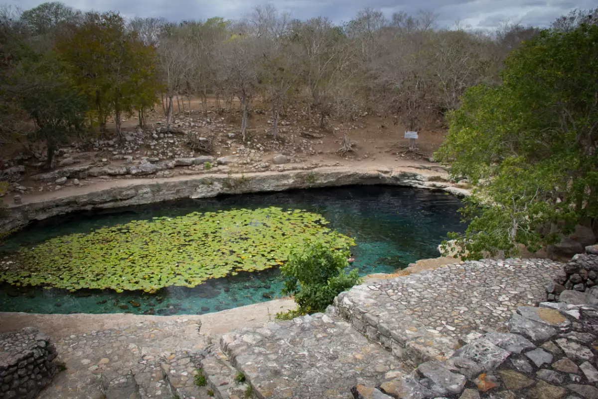 cenote Xlacah