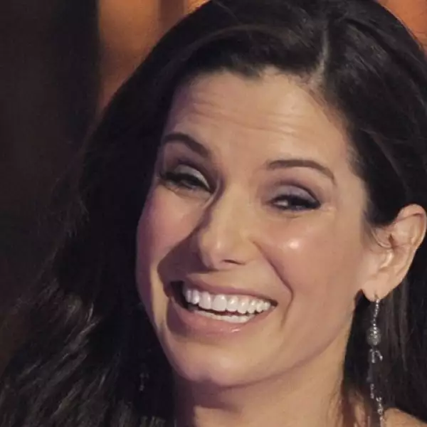 Sandra Bullock nos tiene acostumbrados a su buen humor, pero esta expresión fue más alla: es felicidad tras haber ganado el Critic´s Choice Award por su actuación en The Blind Side.