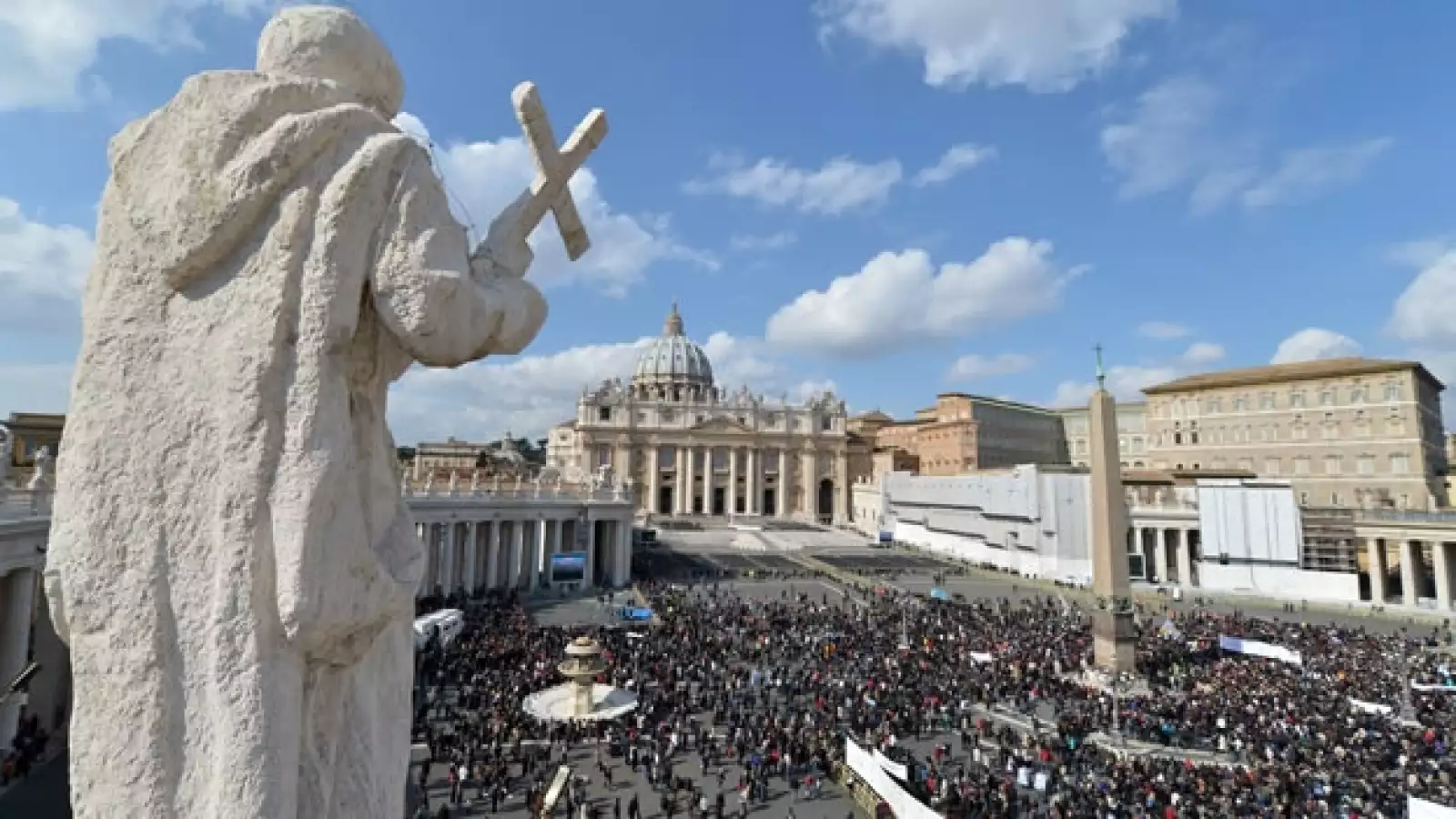 Benedicto XVI reza su último Angelus como Papa