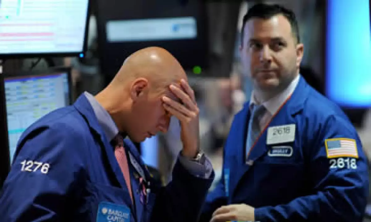 Los mercados pasaron por desapercibido el acuerdo en EU para elevar su tope de deuda y evitar un impago. (Foto: Notimex)