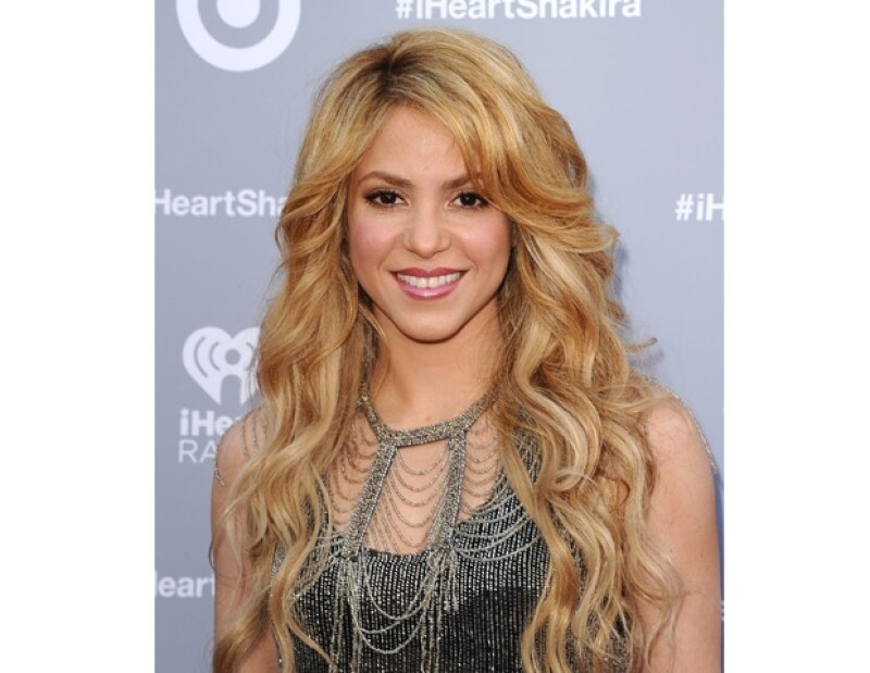 Shakira cantó el tema "Boig per tu" en catalán.