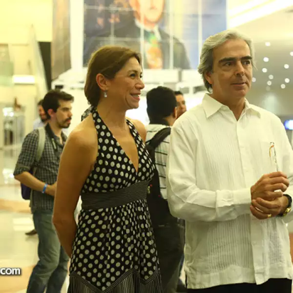 Regina Marrón,Lorenzo Lazo