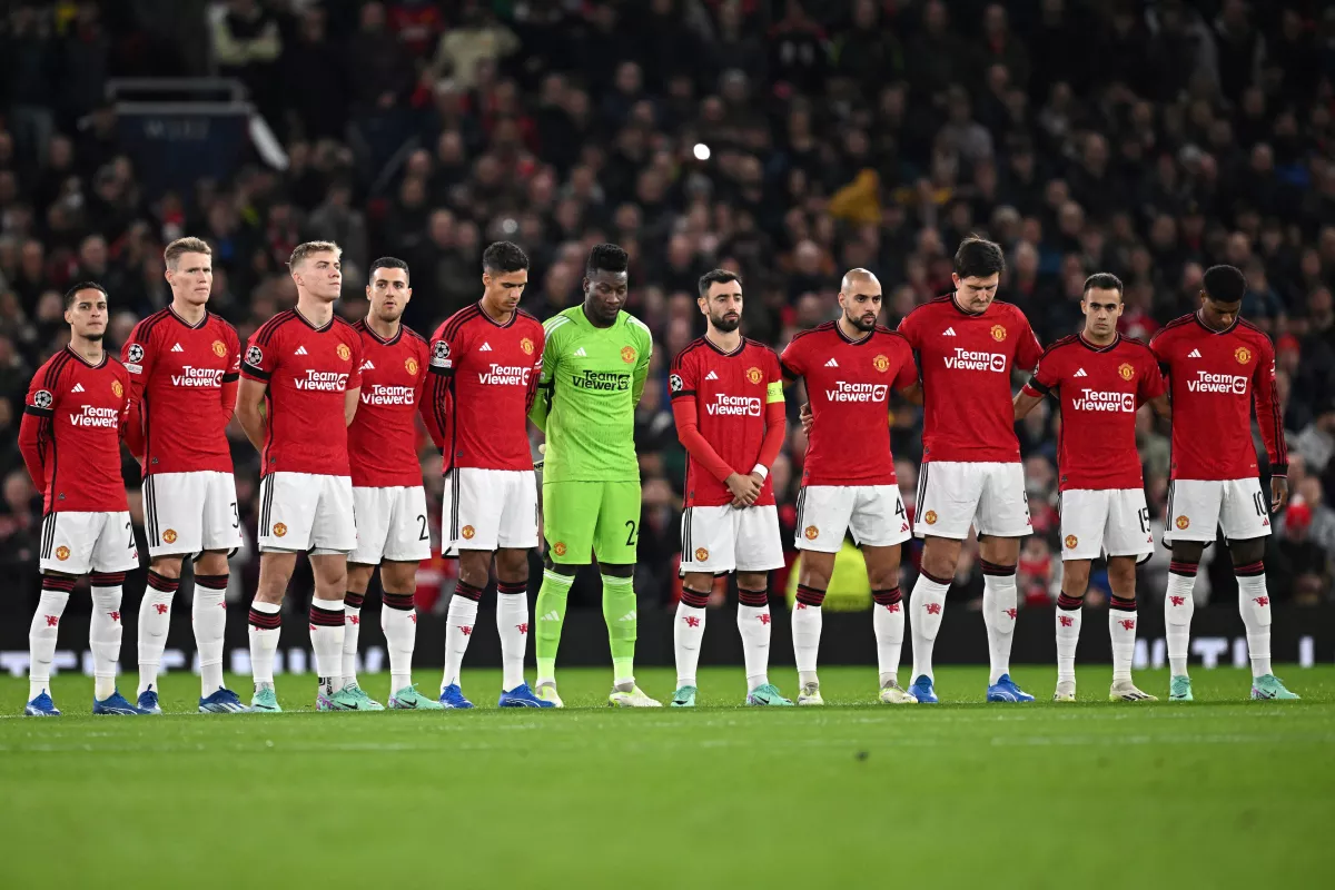 manchester-united-homenaje-charlton