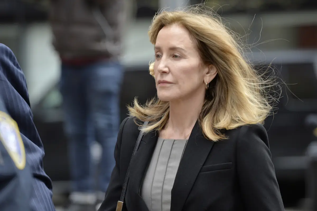 Felicity Huffman expected to plead guilty to using bribery to get daughter into university