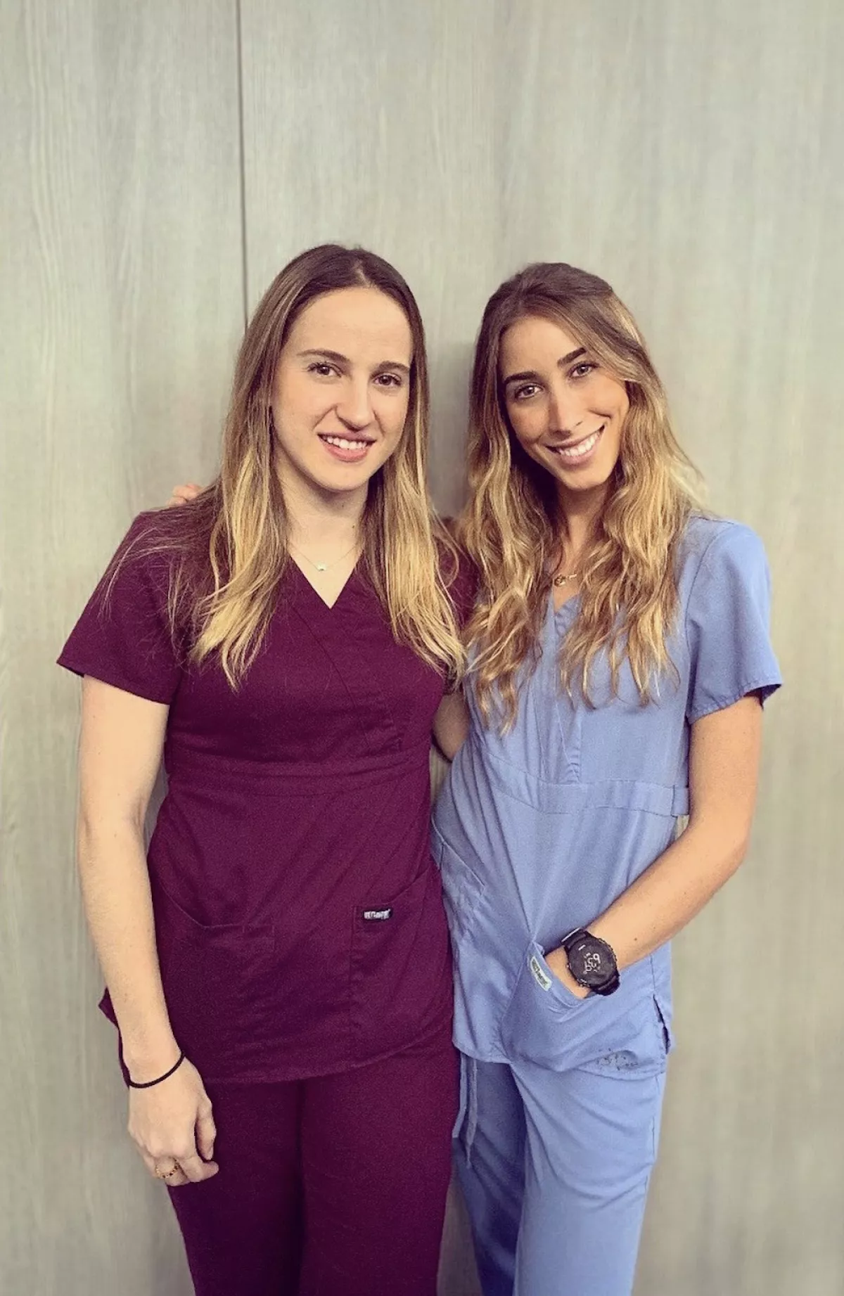 Isabela Roldan y Ariela Dayan