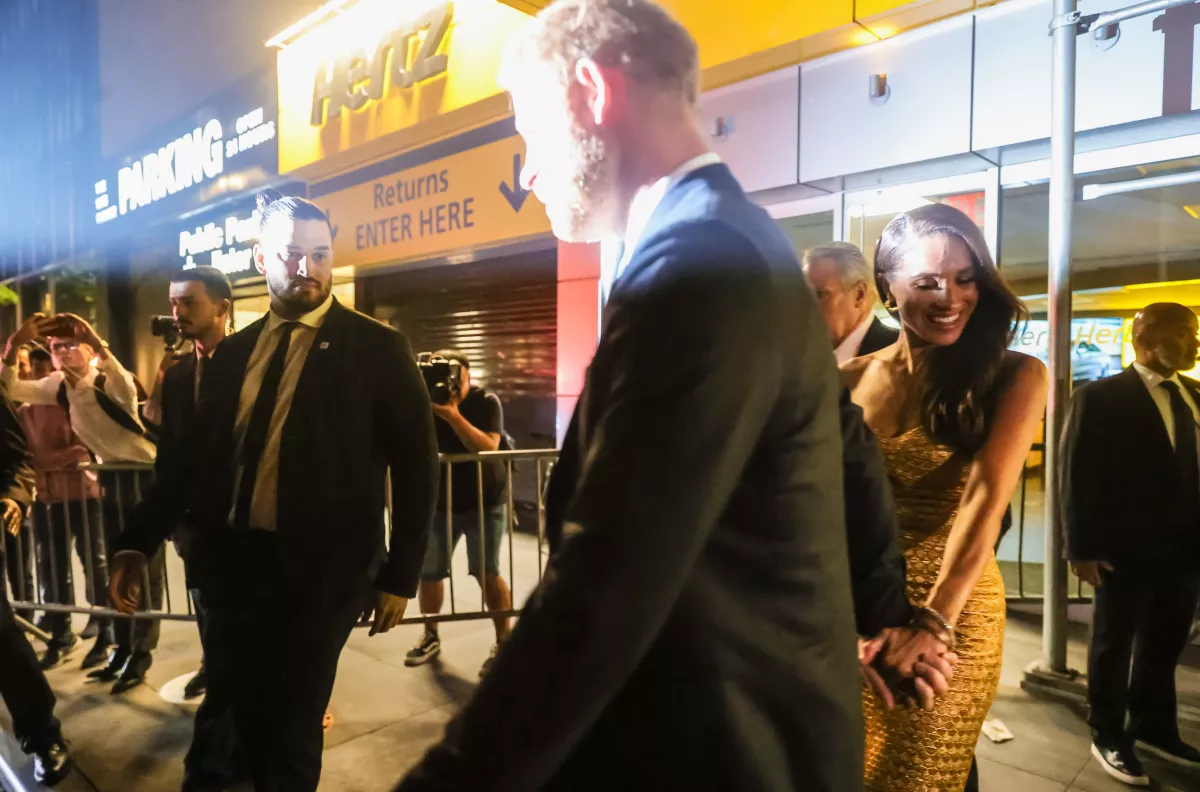 El príncipe Harry y Megan Markle acudieron a la Ms. Foundation's Woman of Vision Award