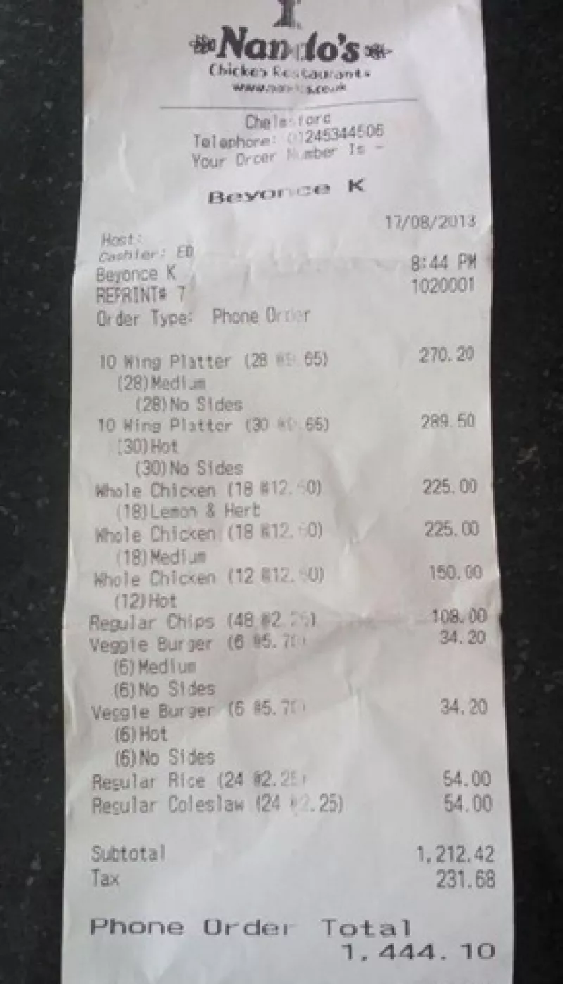 Después de su presentación en Inglaterra, la cantante ordenó a la cadena Nando´s 48 pollos, papas, ensaladas, arroz, hamburguesas y 580 alitas.