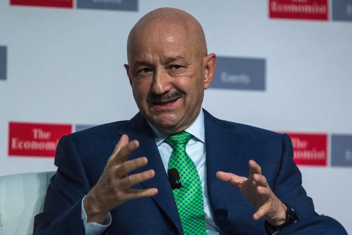 "A lo que aspiramos es a una República Social mexicana, nacional y democrática: un liberalismo social, una corriente de pensamiento y acción en la historia de México", declaró este lunes el expresidente Carlos Salinas de Gortari.
