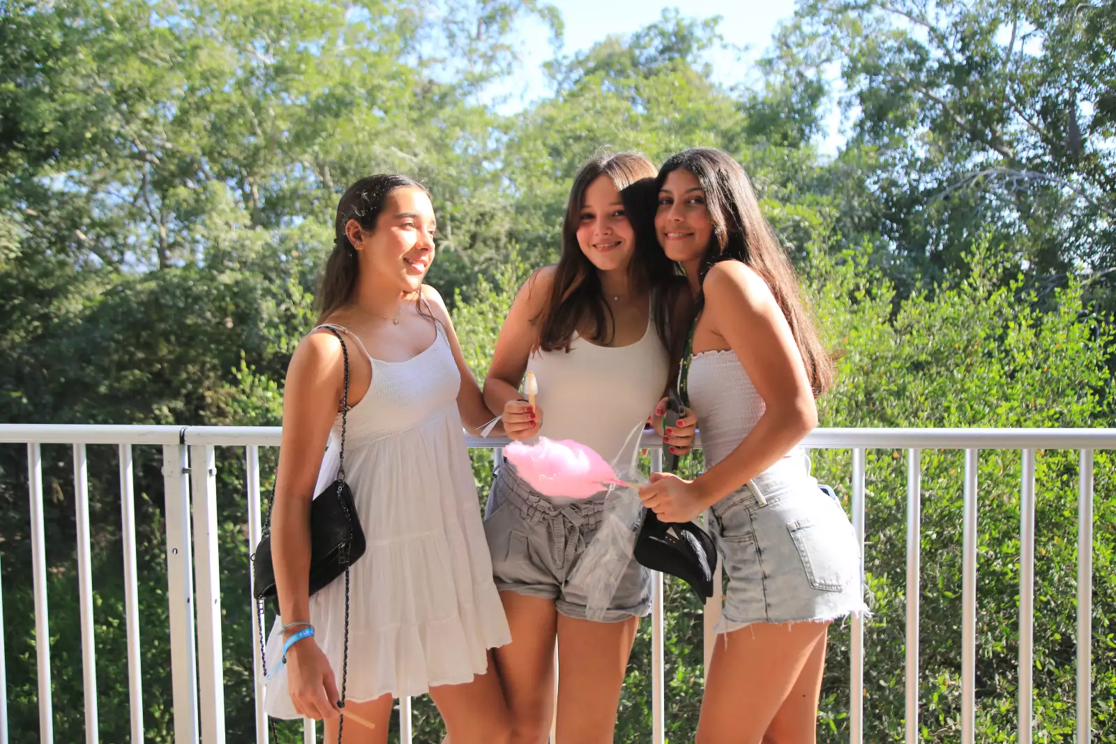 Renata Morones, Camia Zayas y Lisa Pomina 