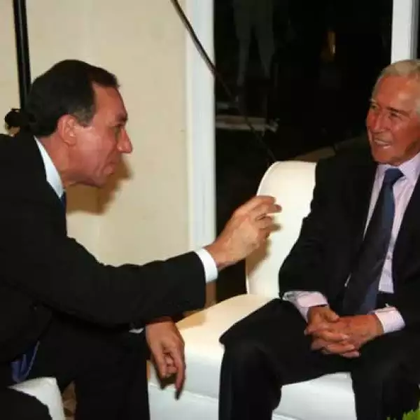 Premio Anáhuac a Laura Barrera Fortoul (Directora General DIF Edo. de México)