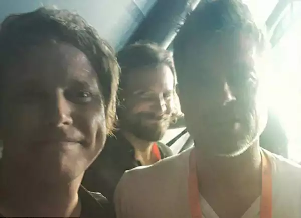 brad pitt y bradley cooper en glastonbury