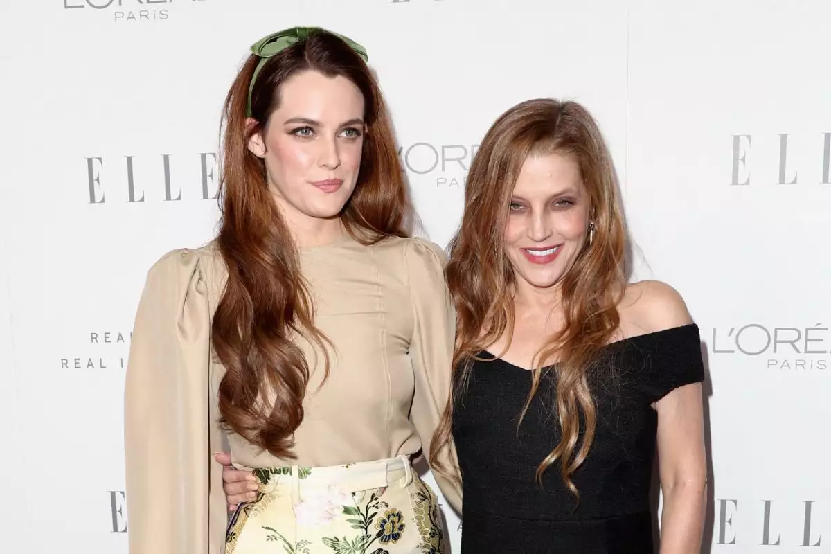 Así fue la emotiva despedida de Riley Keough en el funeral de su mamá Lisa Marie Presley